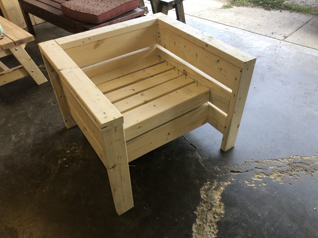 Square chair version 2