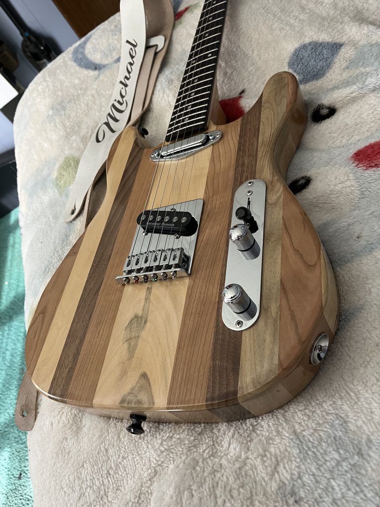 Double Cut Electric Guitar